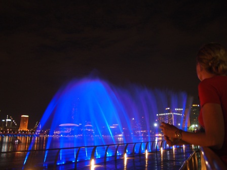 1353585797-1216778927 Singapore-Marina Bay Sands金沙雷射燈光音樂水舞秀 一整個驚喜滿滿的Wonder Full