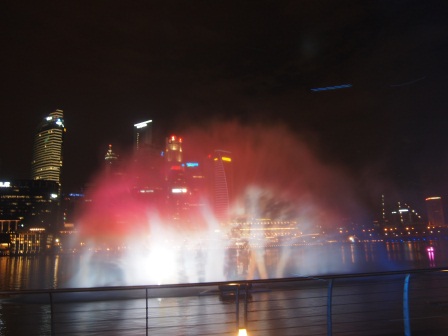 1353585797-3475620705 Singapore-Marina Bay Sands金沙雷射燈光音樂水舞秀 一整個驚喜滿滿的Wonder Full
