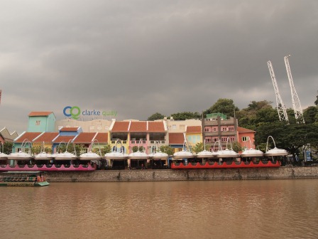 1353938815-427073732 Singapore-Clarke Quay克拉碼頭的異國風情