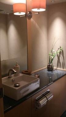 1354030753-3783999044 Ginza-銀座茶屋 柳庵  Miss Japan幫你倒酒