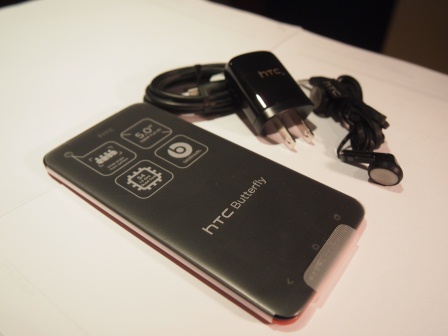 1356237618-2054458428 hTC蝴蝶機 翩翩起舞之掰掰蘋果