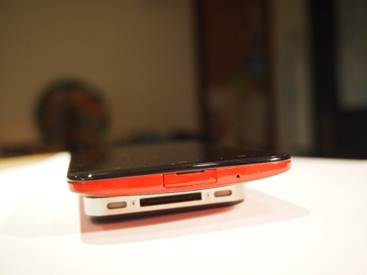 1356237623-1922030926 hTC蝴蝶機 翩翩起舞之掰掰蘋果