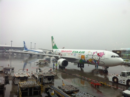 1356276916-3190094360 2012台北東京Kitty飛行最終回 末日後的首次飛行