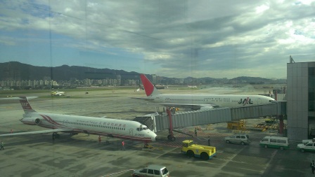 1357379957-1208763448 2012最後一次飛行 上海航空初嘗試