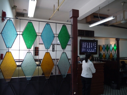1357990258-2397772297 Shanghai-60年代香港氣氛 查餐廳