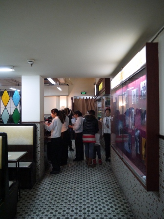 1357990261-4271136505 Shanghai-60年代香港氣氛 查餐廳