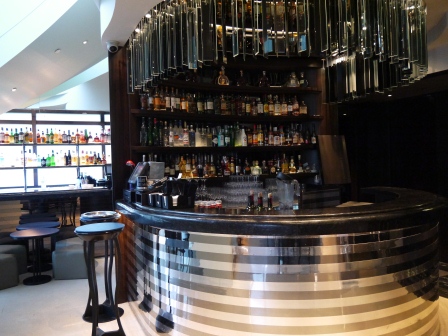 1358058203-2057271648 HK-隆堡蘭桂坊酒店&蘭桂坊酒吧街