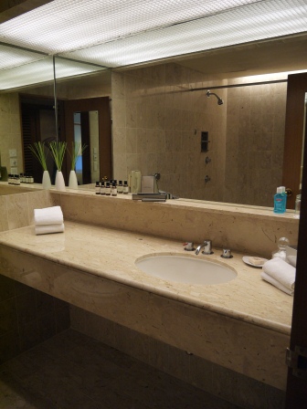 1358059527-3828779353 Singapore-Fairmont Singapore Hotel