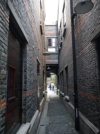 1358260841-3860360587 Shanghai-新天地 超熱鬧觀光客必訪