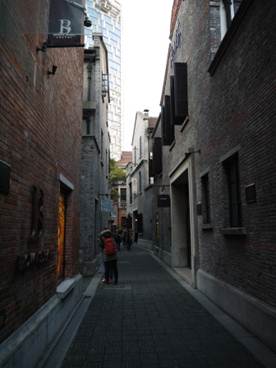 1358260852-2078320393 Shanghai-新天地 超熱鬧觀光客必訪
