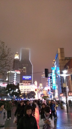 1358580303-1808103660 Shanghai-南京路步行街 啊 就這樣?