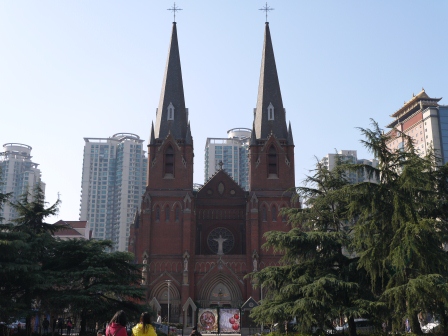 1358611031-3957940599 Shanghai-徐家匯天主堂 鬧中取靜的靜謐聖地
