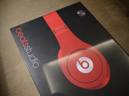 1359598990-53668743 潮的好 買Beats與我的蝴蝶作伴
