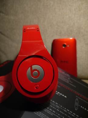 1359599000-2836721256 潮的好 買Beats與我的蝴蝶作伴