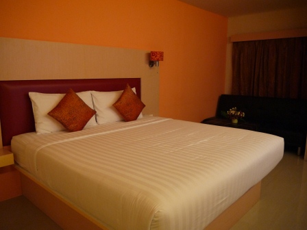 1361247604-71923698 Bangkok-Prom Ratchada Residence and Spa