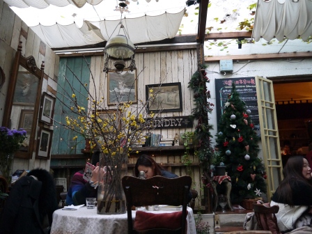 1362014864-2623558808 Shanghai-人氣咖啡館 小小花園