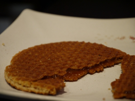 1363420337-2907400394 Armsterdam-飛越萬里的伴手禮Caramel Waffles焦糖威化餅