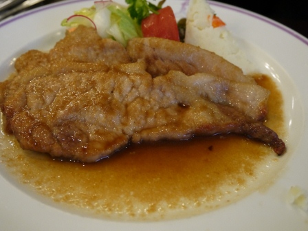 1364828653-2477676375 Nihonbashi-傳統老店 たいめいけん給你最厲害的蛋包飯