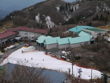 1365433310-870752113 Yunoyama-湯山溫泉纜車 全日本第一高的塔柱