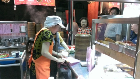 1368234255-3077512734 新竹-鮮都麵食館 湯包水餃品質一流