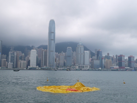 1368855087-995618434 HK-Rubber Duck還我黃色小鴨來!!!!!