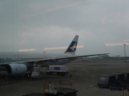1369319629-2458422670 2103台北香港國泰飛行 一整個無聊到不行