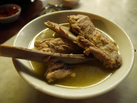 1369736033-3831706629 Singapore-松發肉骨茶 滿滿胡椒香氣也滿滿汗