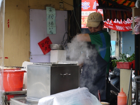 1370767138-1813823856 新竹-振宏大粉粿 用蒸的乾板條