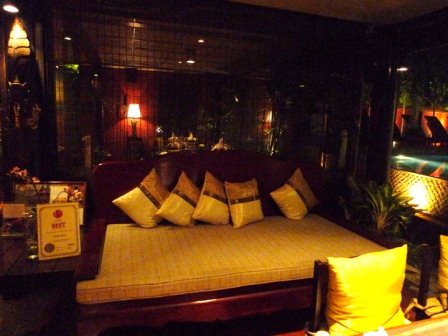 1371131780-2292601128 Bangkok-Ruen Urai曼谷最好的餐廳之一