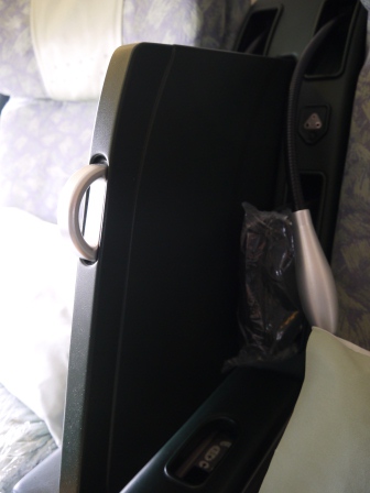1373423520-4131266223 台北曼谷倫敦 長榮桂冠艙 運氣不好沒搭到皇璽桂冠艙(2013英法德三國四城快速通過之2)