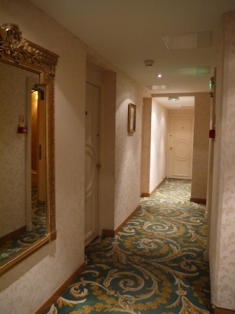 1373473208-1034667335 Paris-Hotel Mayfair停留在百年巴黎小酒店(2013英法德三國四城快速通過之13)