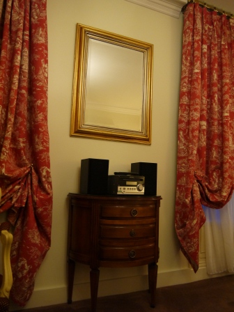 1373473211-1288393918 Paris-Hotel Mayfair停留在百年巴黎小酒店(2013英法德三國四城快速通過之13)