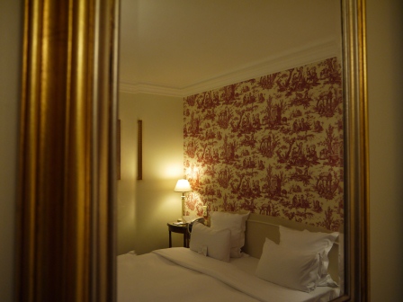 1373473212-1293962359 Paris-Hotel Mayfair停留在百年巴黎小酒店(2013英法德三國四城快速通過之13)