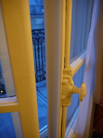 1373473213-1923512866 Paris-Hotel Mayfair停留在百年巴黎小酒店(2013英法德三國四城快速通過之13)
