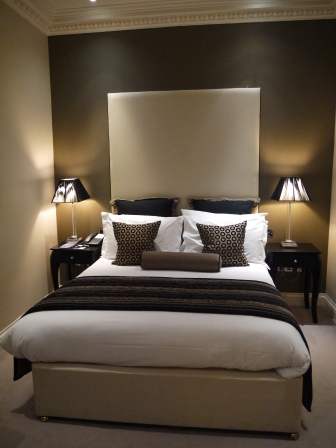 1373559611-4137006552 Edinburgh-Fraser Suites位於老城中心的優雅的小酒店(2013英法德三國四城快速通過之18)　