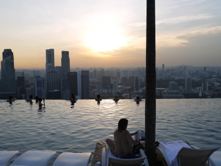 1373689795-1295274065 Singapore-Marina Bay Sands Infinity Pool金沙酒店57樓無邊際游泳池