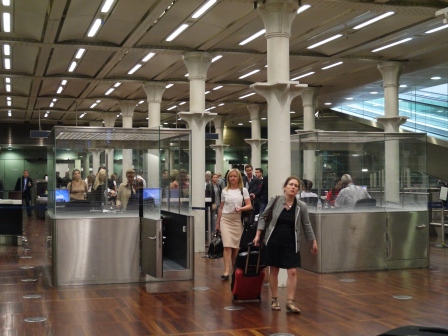 1373794755-1992006260 London-Eurostar倫敦巴黎歐洲之星初體驗 一點都不夢幻的火車行(2013英法德三國四城快速通過之12)