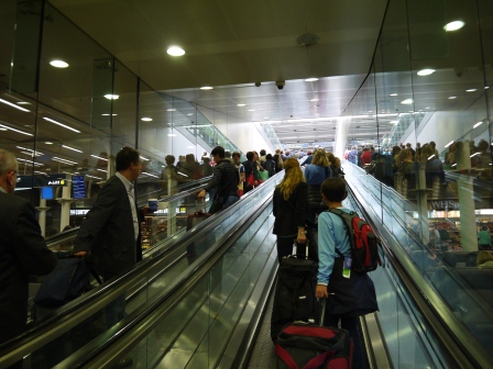1373794758-2101144593 London-Eurostar倫敦巴黎歐洲之星初體驗 一點都不夢幻的火車行(2013英法德三國四城快速通過之12)