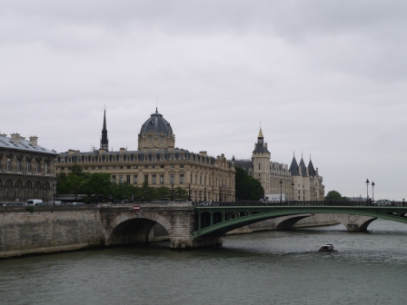 1373903847-4121839316 Paris-塞納河邊享受Le Flore en l'Ile 冰淇淋&愛情鎖橋(2013英法德三國四城快速通過之16)