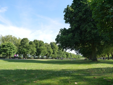 1374074502-260913915 Windsor-溫莎小鎮閒晃 伊頓 泰晤士河與Long Walk(2013英法德三國四城快速通過之7)