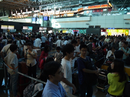 1374502314-2624195479 長榮航空桃園第二航站Infinity貴賓室(2013英法德三國四城快速通過之1)