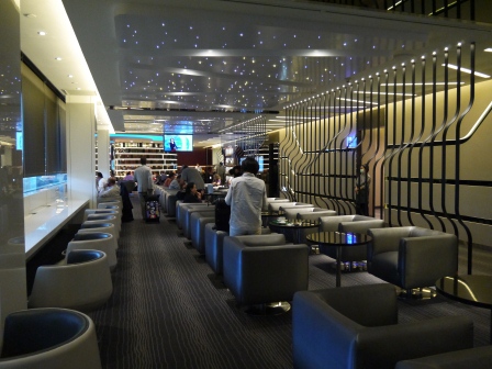 1374502319-408001448 長榮航空桃園第二航站Infinity貴賓室(2013英法德三國四城快速通過之1)