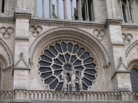 1375189934-172196810 Paris-聖母院 有鐘樓怪人?(2013英法德三國四城快速通過之15)