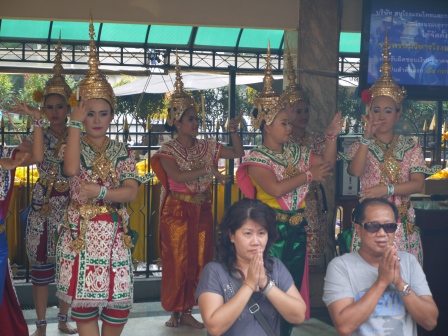 1377181212-1325122873 Bangkok-四面佛Erawan Shrine曼谷必拜