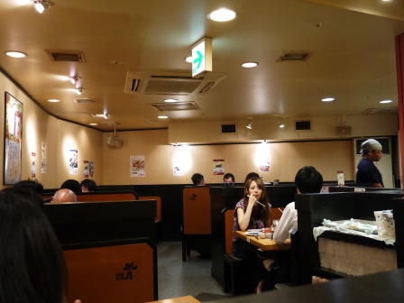 1380456408-1995436816 Osaka-鶴橋風月 來大阪一定要吃大阪燒 體驗而已美味程度普通