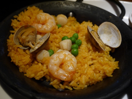 1380529506-3365722336 Shinjuku-Paradorina西班牙烤飯 有台灣味