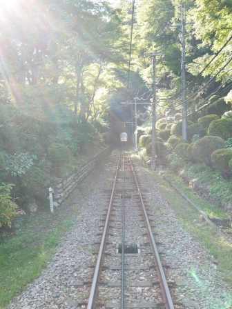 1380882037-3157251393 Takaosan-高尾山Cable 怎麼這麼陡...