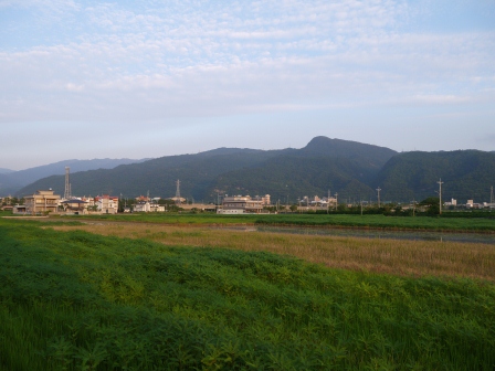 1381304836-3372135380 頭城-合盛66 田中央白色小屋內的輕鬆 這民宿一定要推薦