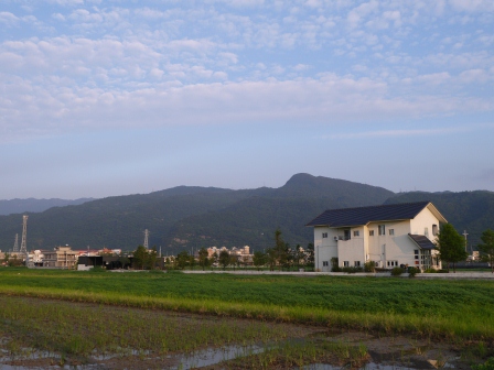 1381304839-1705424391 頭城-合盛66 田中央白色小屋內的輕鬆 這民宿一定要推薦