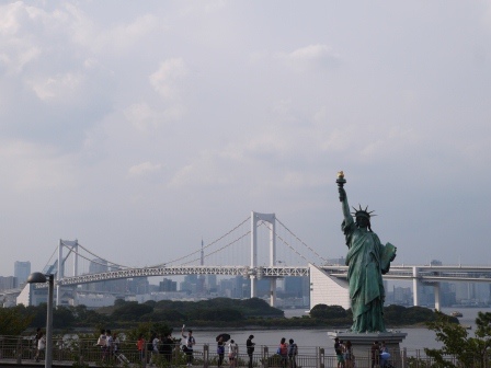 1382942356-1603209275 Odaiba-台場真有趣 走不透之一(百合海鷗號/自由女神/彩虹大橋/Aqua City/富士電視台)